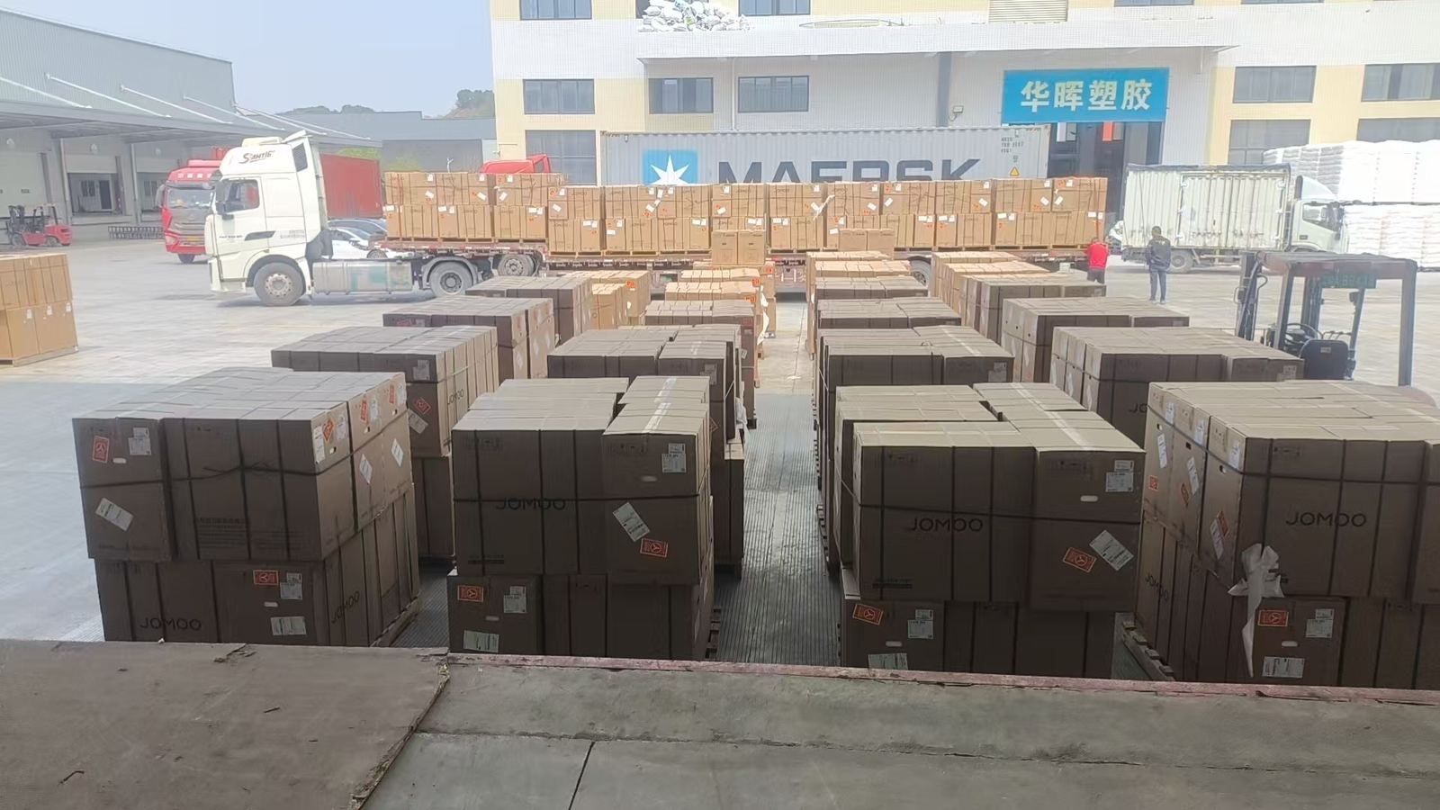 鑫驰物流泉州晋江前置仓出口货物集货分拨现场